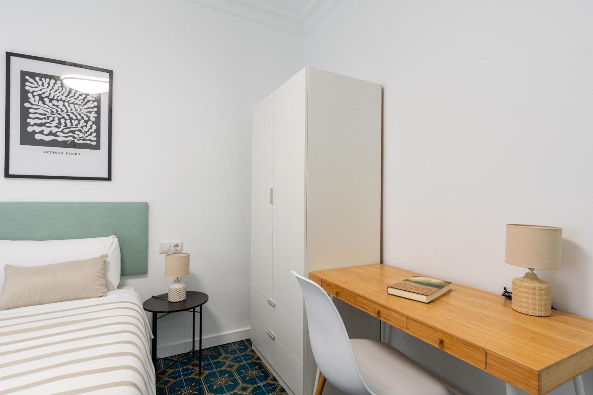 Piso Elegante Y Nuevo De 3 Habitaciones Y 2 Banos Севилья Экстерьер фото