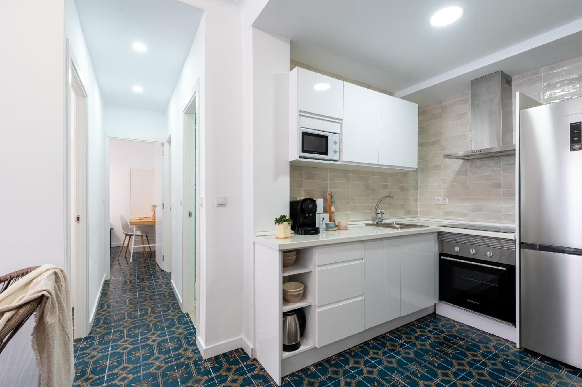 Piso Elegante Y Nuevo De 3 Habitaciones Y 2 Banos Севилья Экстерьер фото