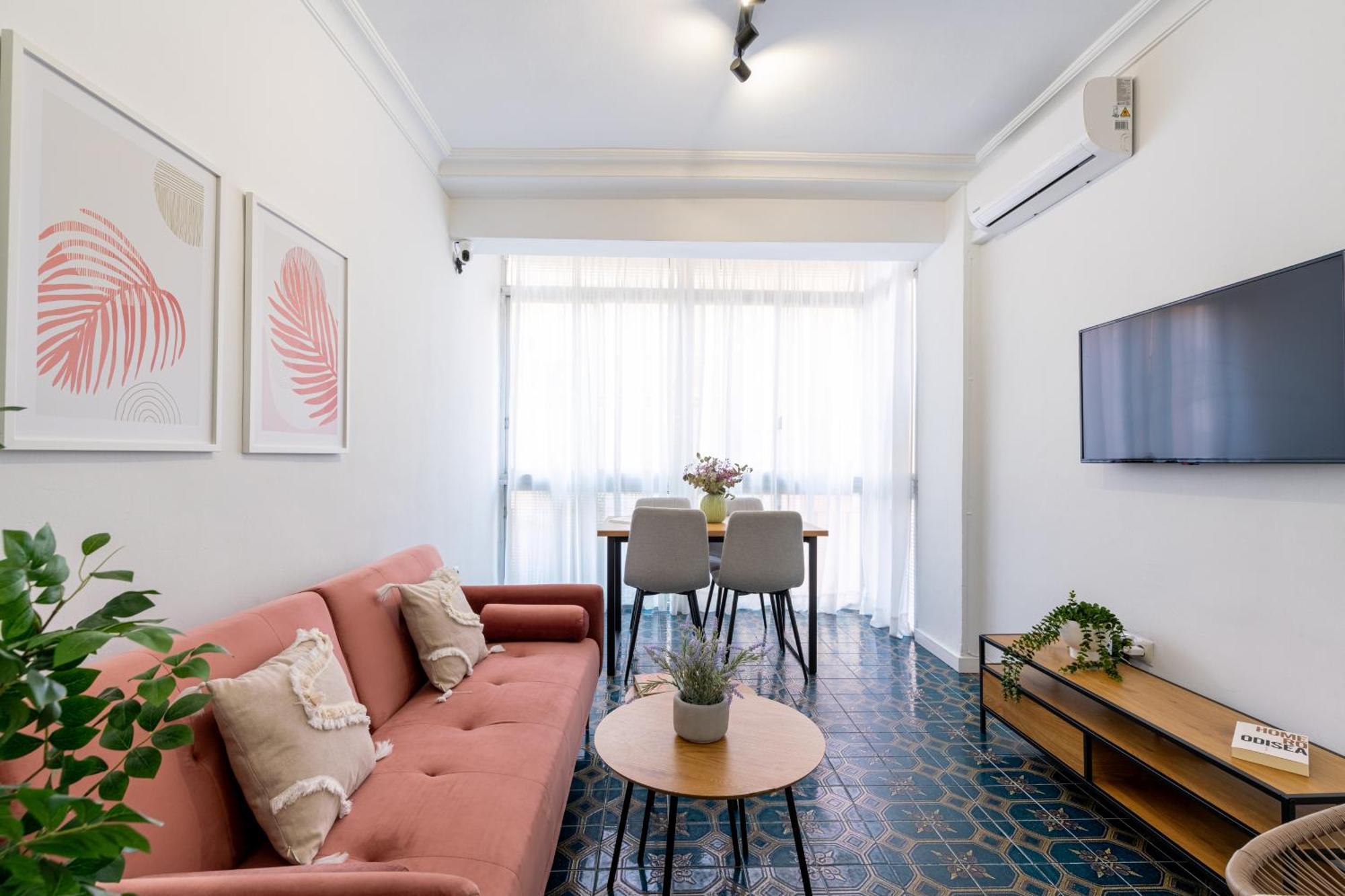 Piso Elegante Y Nuevo De 3 Habitaciones Y 2 Banos Севилья Экстерьер фото