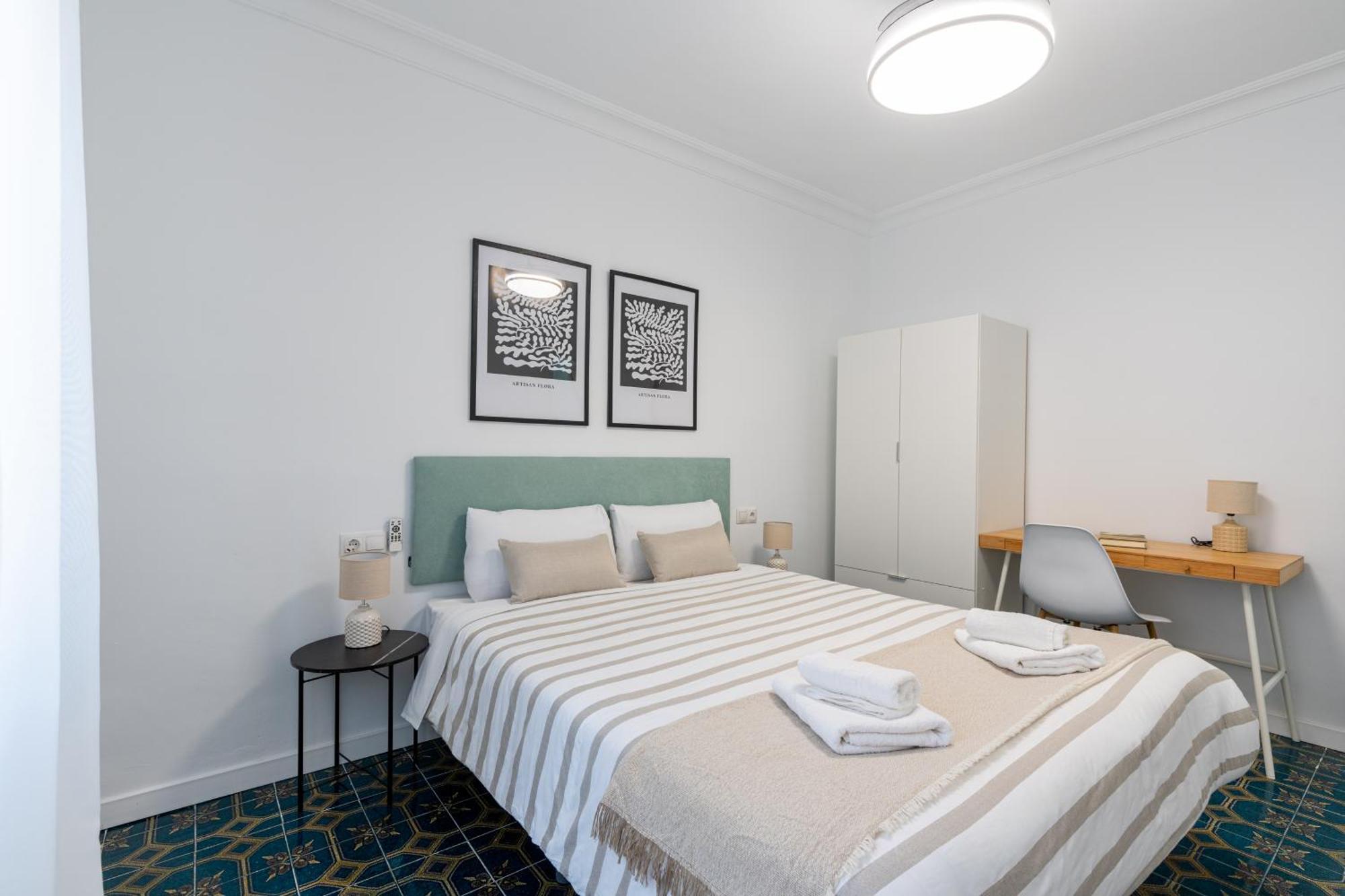 Piso Elegante Y Nuevo De 3 Habitaciones Y 2 Banos Севилья Экстерьер фото
