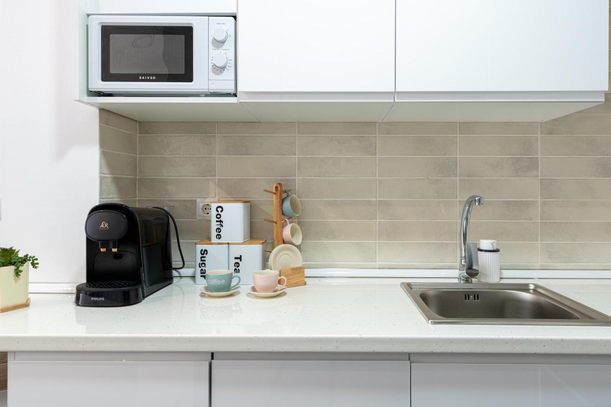 Piso Elegante Y Nuevo De 3 Habitaciones Y 2 Banos Севилья Экстерьер фото
